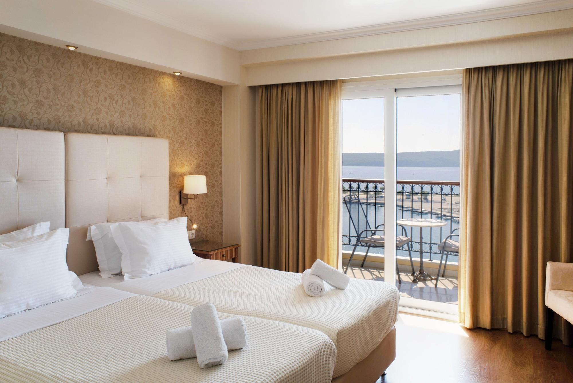 Karalis City Hotel Pylos Ngoại thất bức ảnh