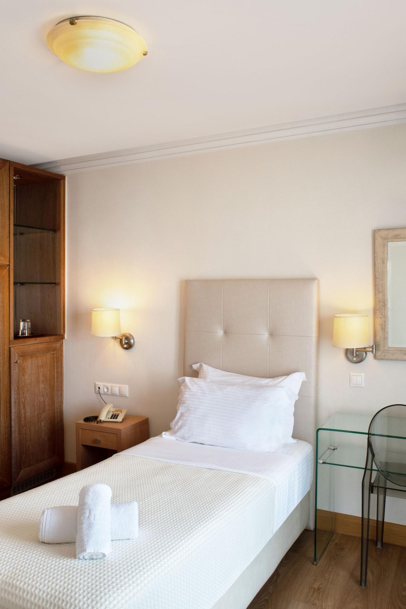 Karalis City Hotel Pylos Ngoại thất bức ảnh
