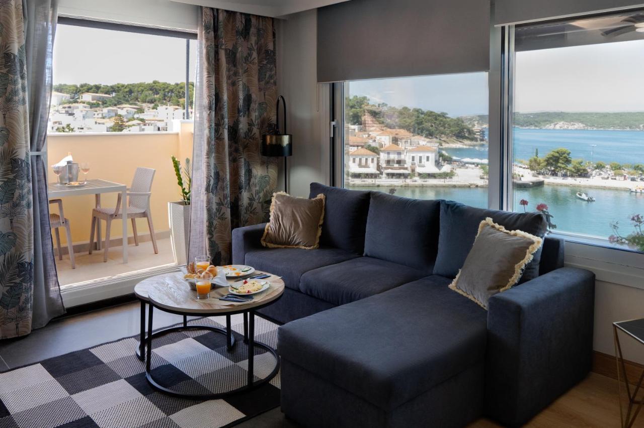 Karalis City Hotel Pylos Ngoại thất bức ảnh