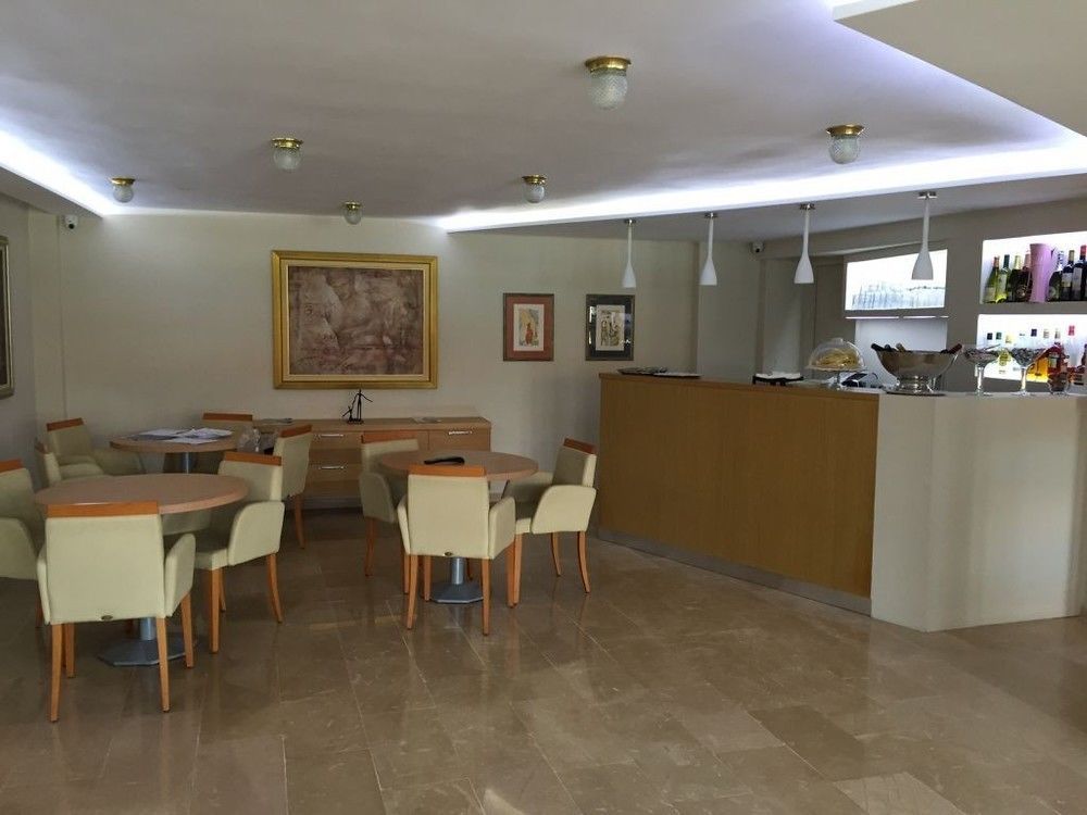 Karalis City Hotel Pylos Ngoại thất bức ảnh