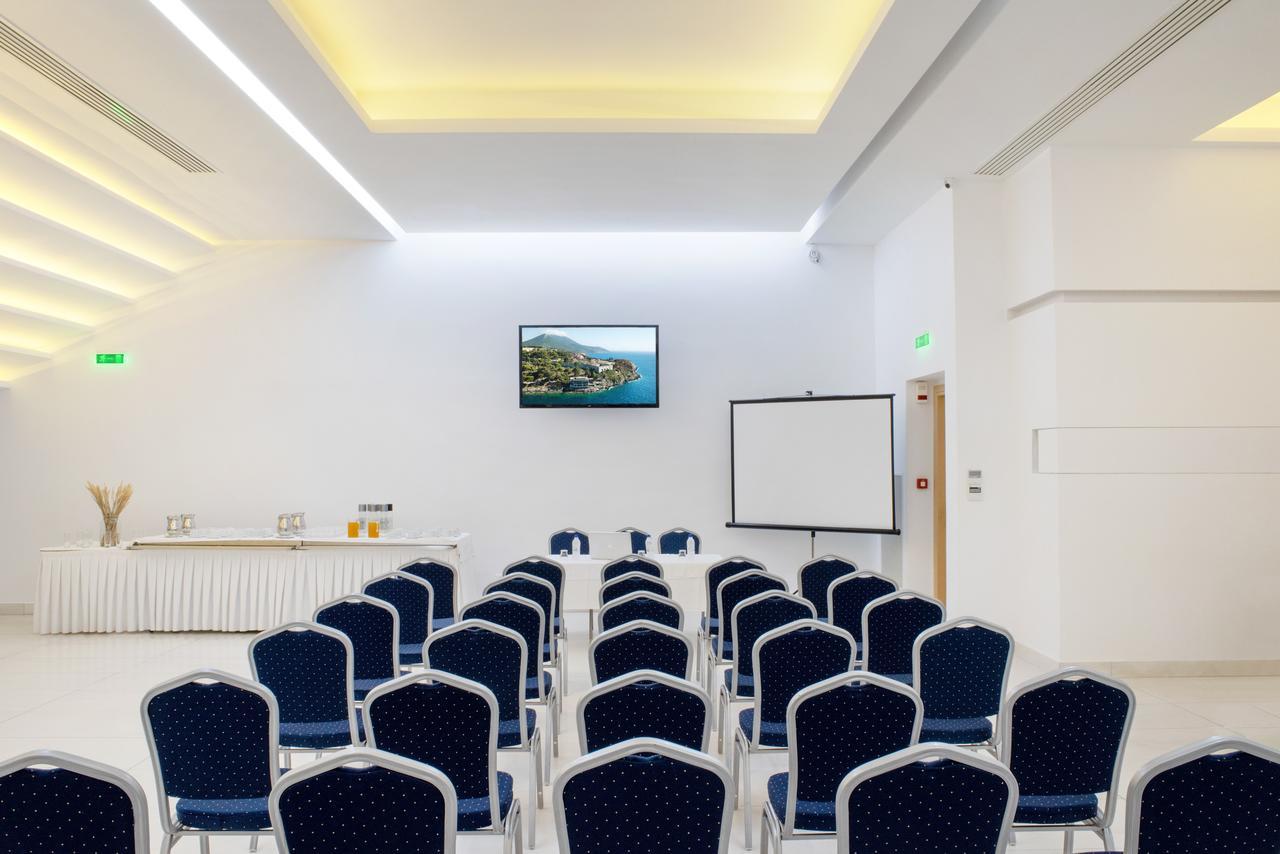 Karalis City Hotel Pylos Ngoại thất bức ảnh