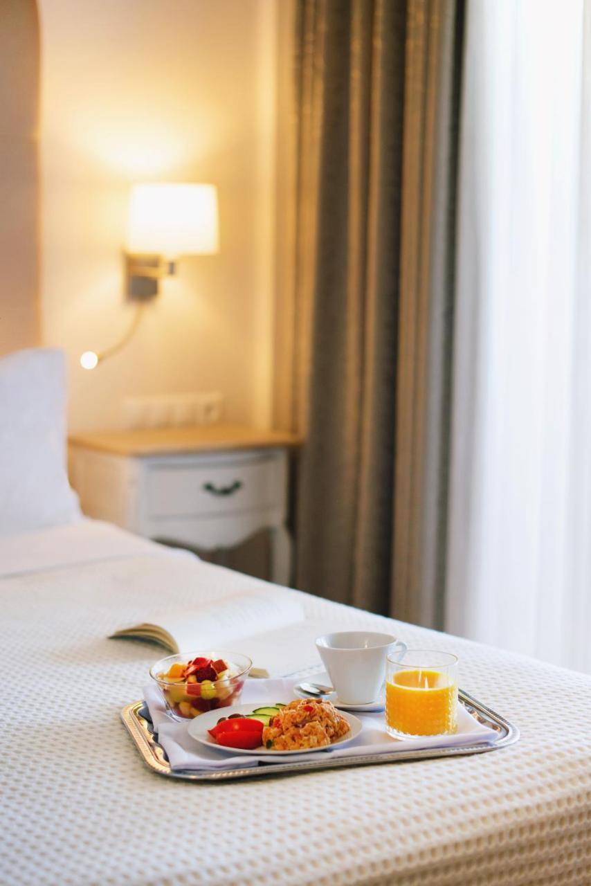 Karalis City Hotel Pylos Ngoại thất bức ảnh